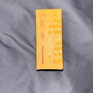 Facile Brighten Serum NIB Unopened Dark Spot Vitamin C Treatment